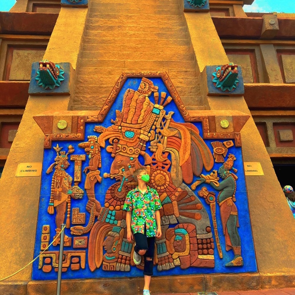 Meet your Posher, Ethan